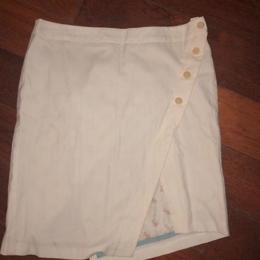 Sisley Cream skirt from Italy. NWT